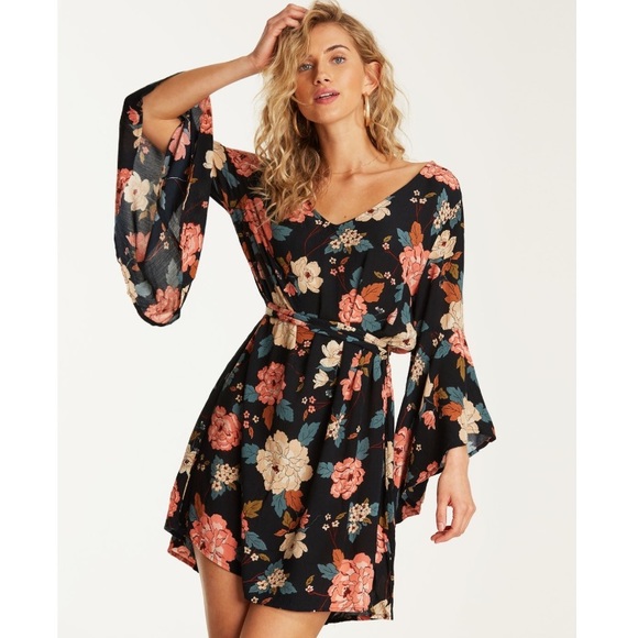 Billabong Dresses & Skirts - 🔥🔥BILLABONG - FLORAL LOVE LONG SLEEVE DRESS🔥🔥